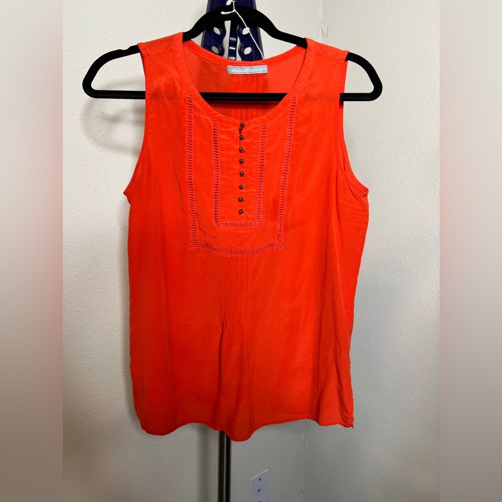 Daniel Rainn Silk Sleeveless‎ pleated blouse